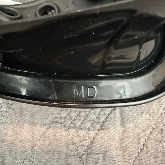 U.S. Divers Dryview Full Face Snorkeling Mask for Adults - Medium - Picture 8 of 9